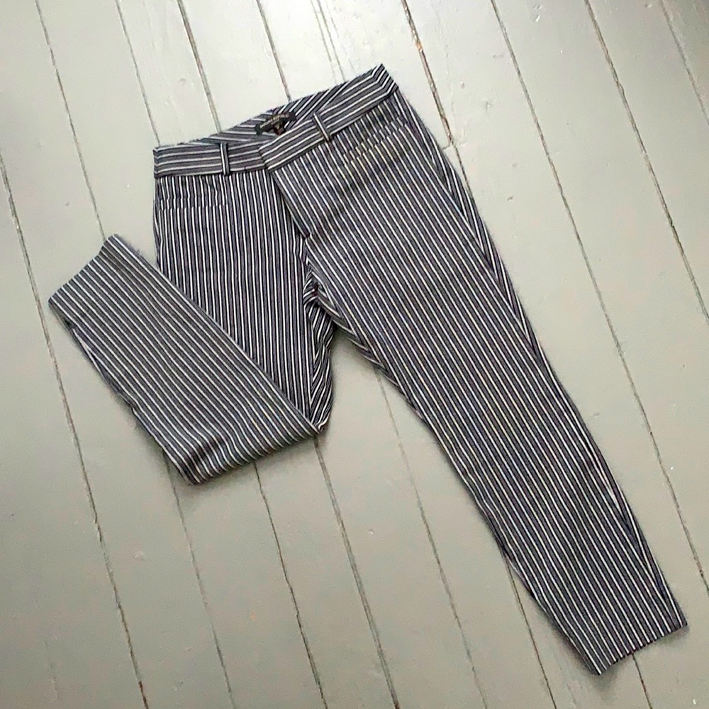 Banana Republic Sloan size 2 petite gray and black pin striped